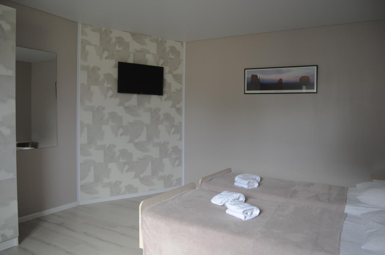 Kolibri Hotel Odessa Buitenkant foto