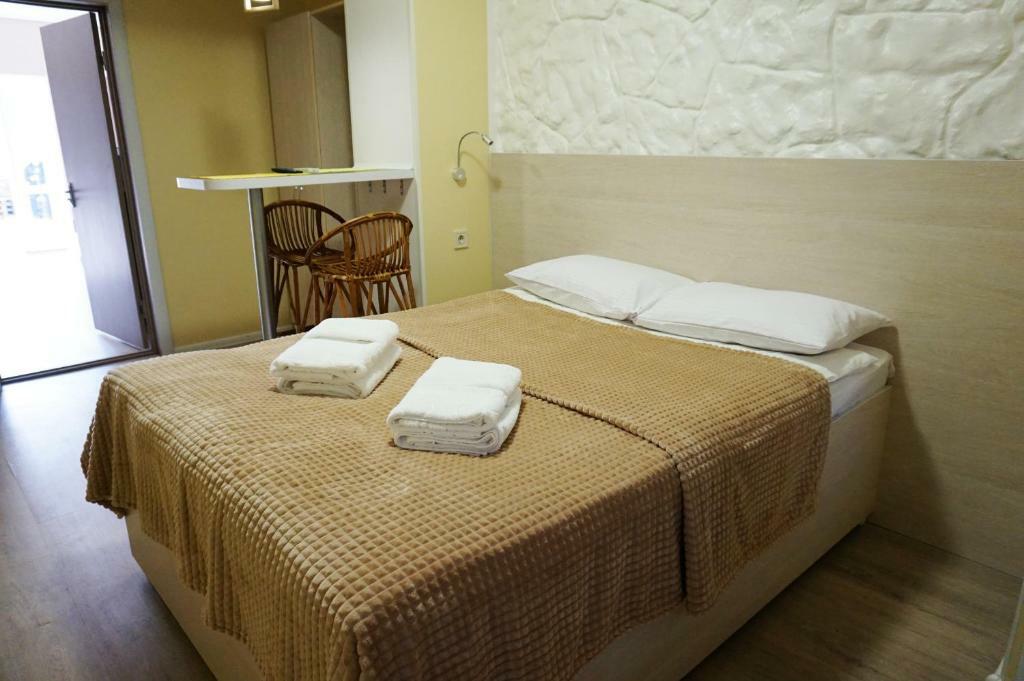 Kolibri Hotel Odessa Buitenkant foto